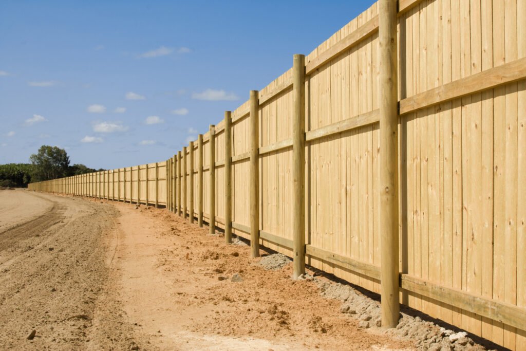a,long,new,fence,on,new,property,development